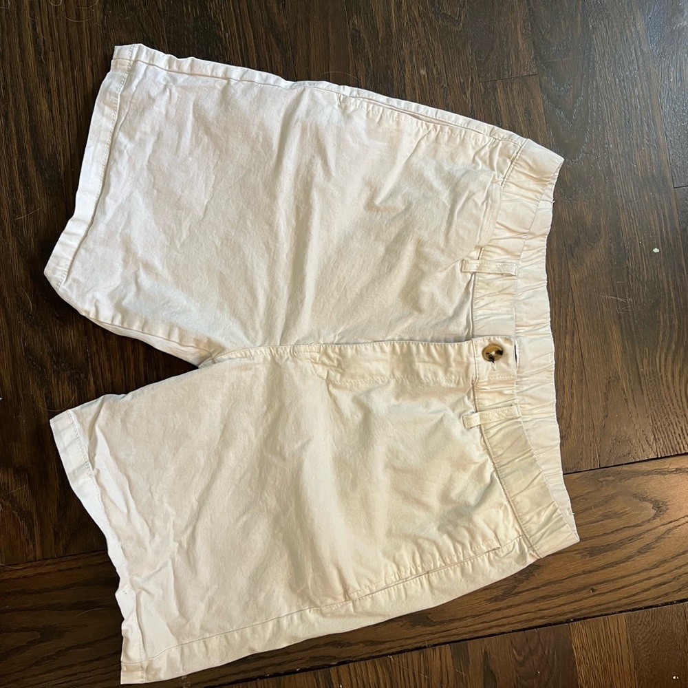 Men’s White Casual Shorts